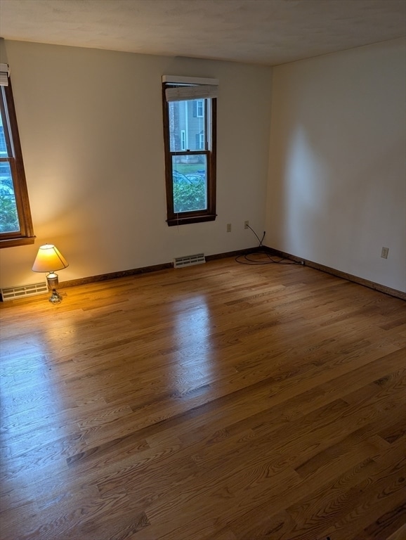 Photo - 328 Wellman Ave