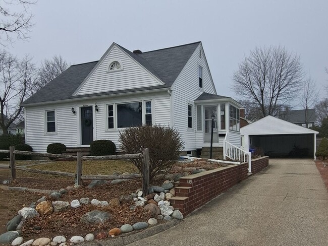 Charming 4-Bedroom Home for Rent in Manche... - Charming 4-Bedroom Home for Rent in Manche...
