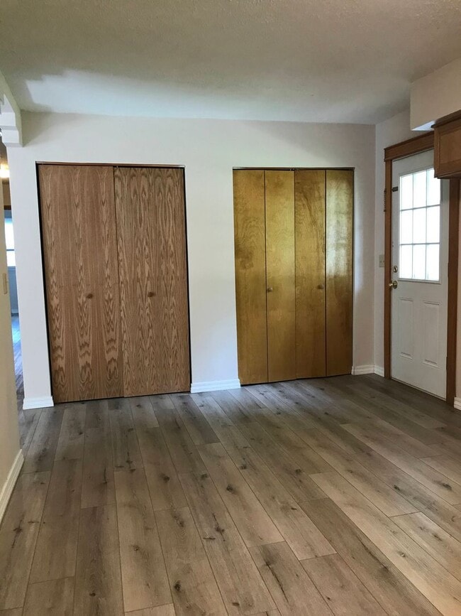 Photo - Charming home with an attached Garage