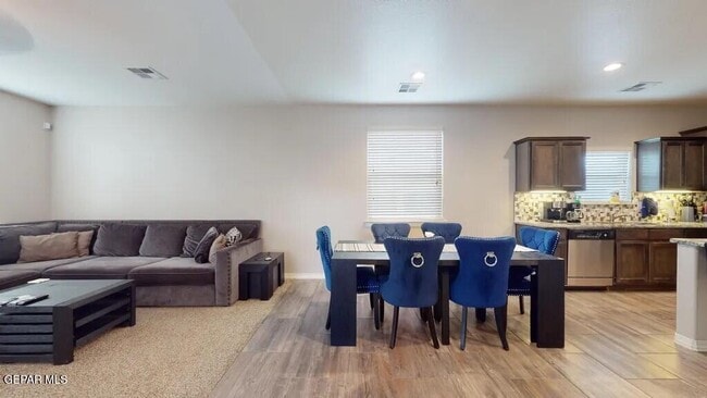 Photo - 3270 Mansour Farah St