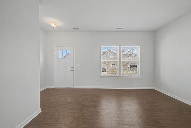 Photo - UP TO 2 MONTHS FREE RENT WITH 12 OR 24 MO LEASE!  PET FRIENDLY 4BR w/ Large Fenced Yard – William...