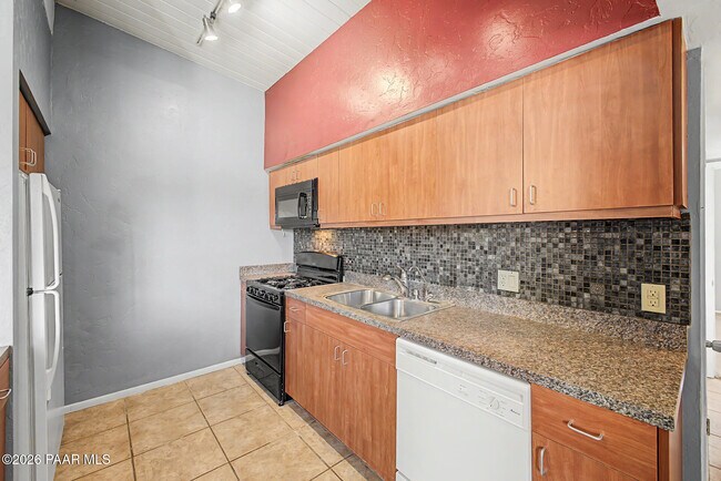 2525 N Alvernon Way Unit F6
