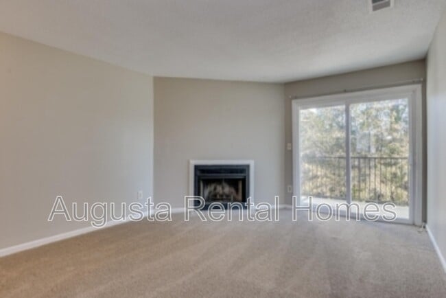 Photo - 2820 Thomas Ln