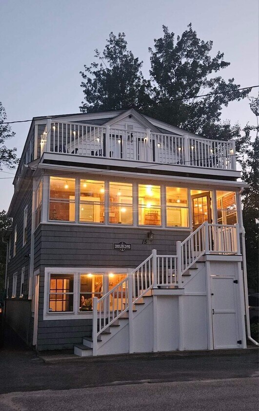 Photo - 15 Tunis Ave (Old Orchard Beach, ME)