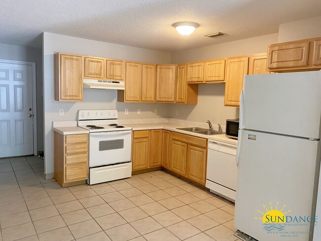 Photo - Nice 2 Bedroom Duplex in Navarre!
