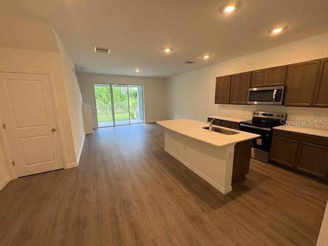 Photo - 32547 Welling Blade Lp