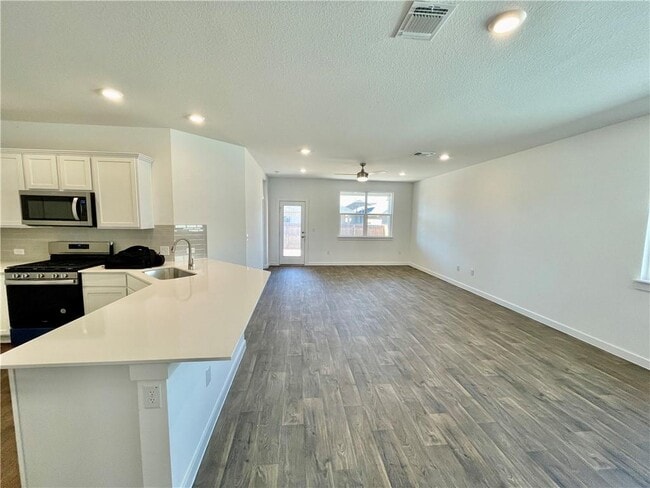 Photo - 3025 Egan Dr