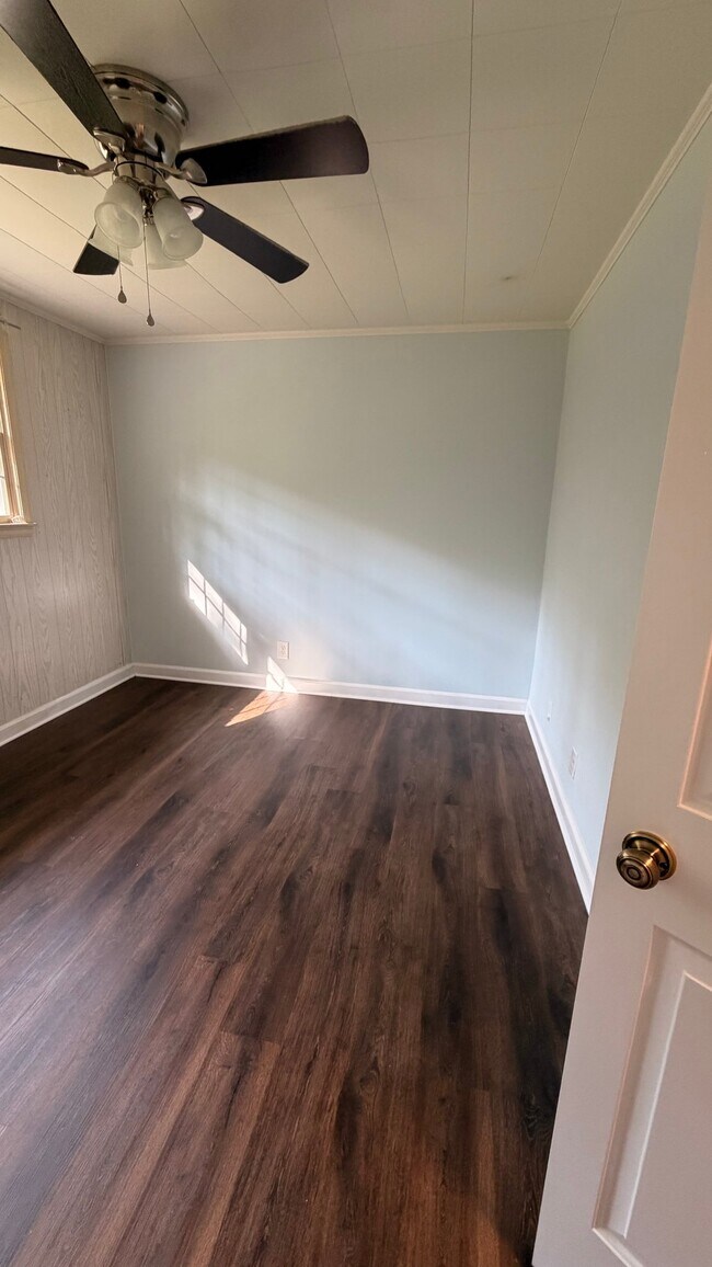 Photo - 825 N Saylor St