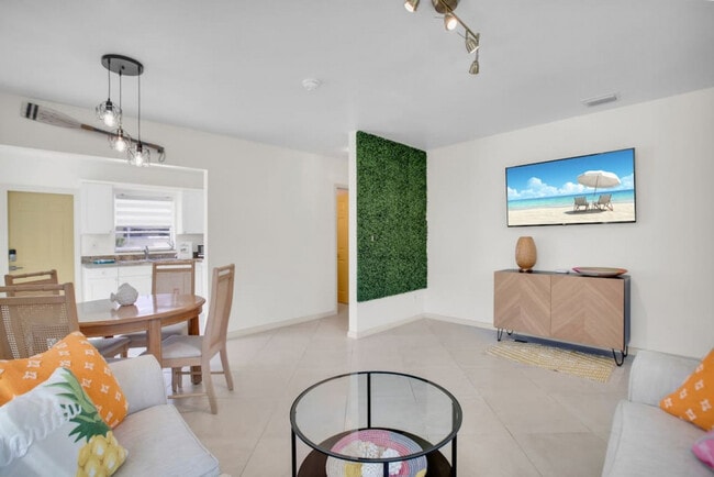 Photo - 1850 SW 24th St Unidad ID1254556P