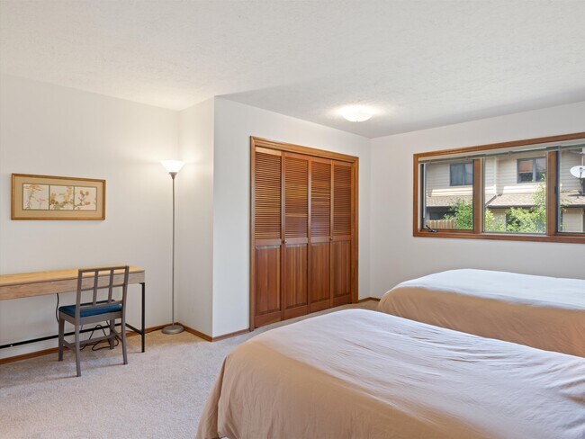 Photo - 1712 W Olive St