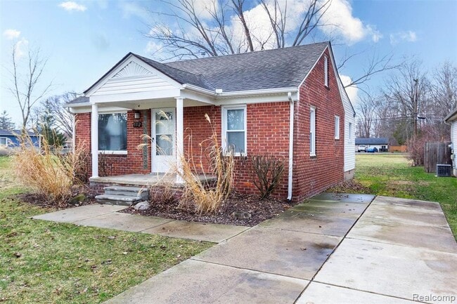 Photo - 9712 Cherokee St