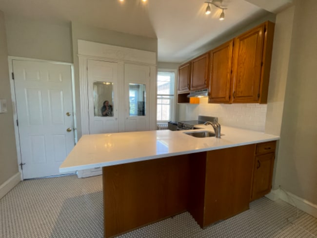Photo - 7130 Germantown Ave Unit 3