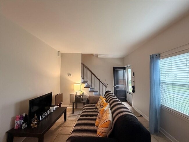 Photo - 412 Bellevue Ave