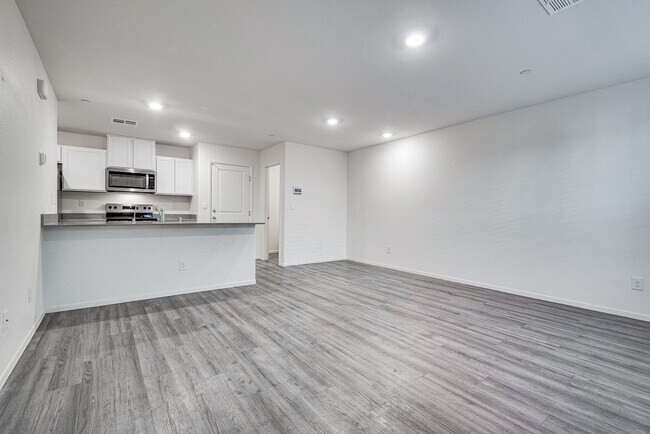 Photo - 4826 Wine Rdg Ave