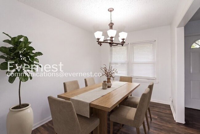 Photo - 11709 E 30th St S