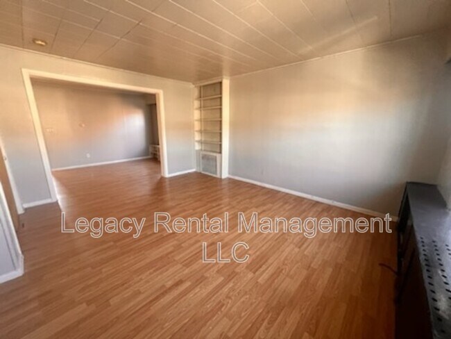 Photo - 4-6 Broad Street - 2B