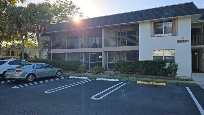 Photo - 2810 Riverside Dr Unidad 202