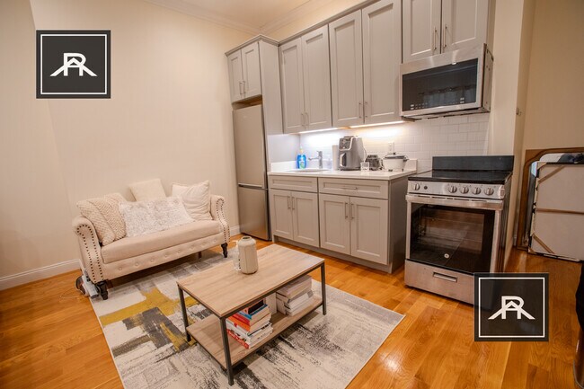 Photo - 901 Beacon St Unit 2