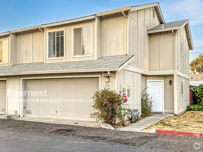 Building Photo - 1021 Evans Ct Rental