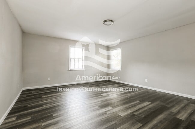 Photo - 1615 Madden Rd