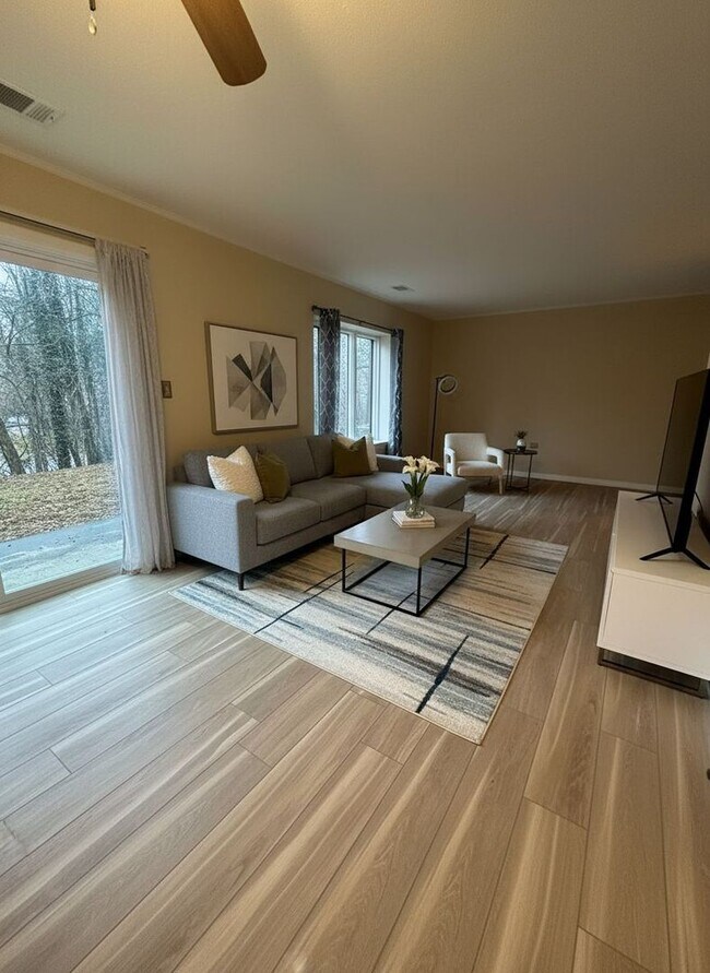 Photo - Comfortable Townhouse Near Virginia Tech