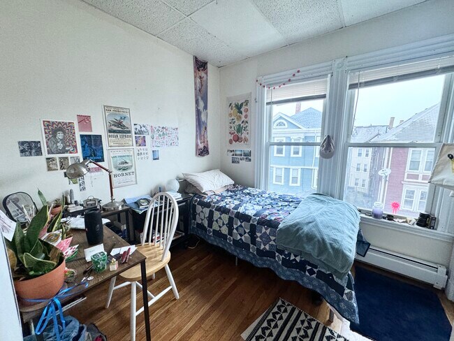 Photo - 80 Hillside St