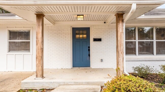 Photo - 2420 Durwood-