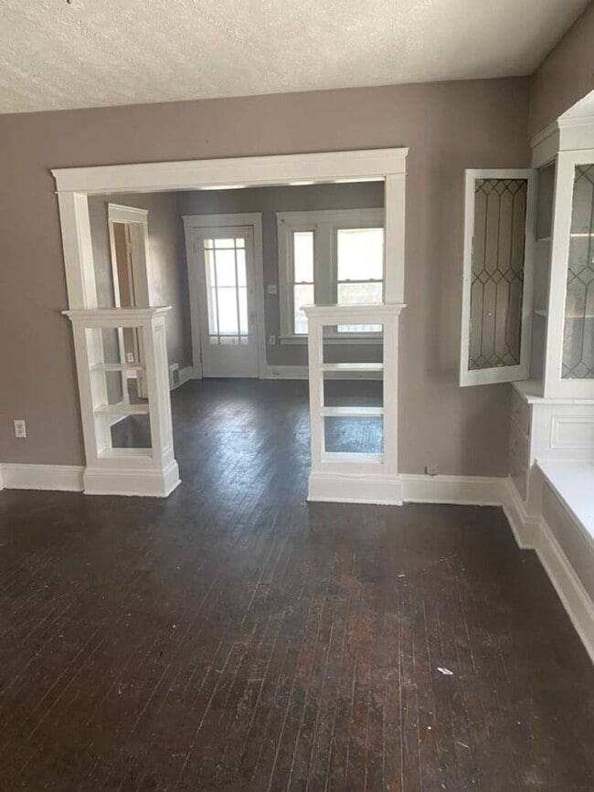 Photo - 10012 Manor Ave Unit Up