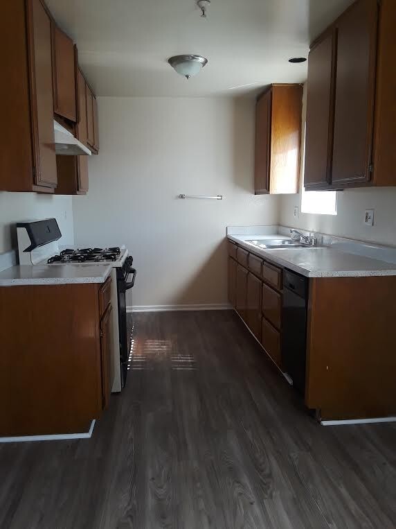 Photo - Kornblum II Apartments