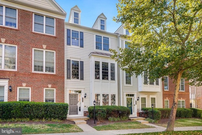 Building Photo - 14899 Potomac Branch Dr