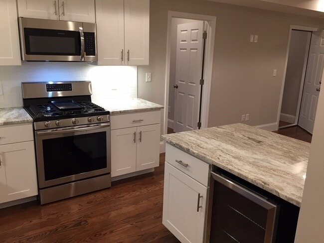 Building Photo - 6 Dawes Terrace Unit 3