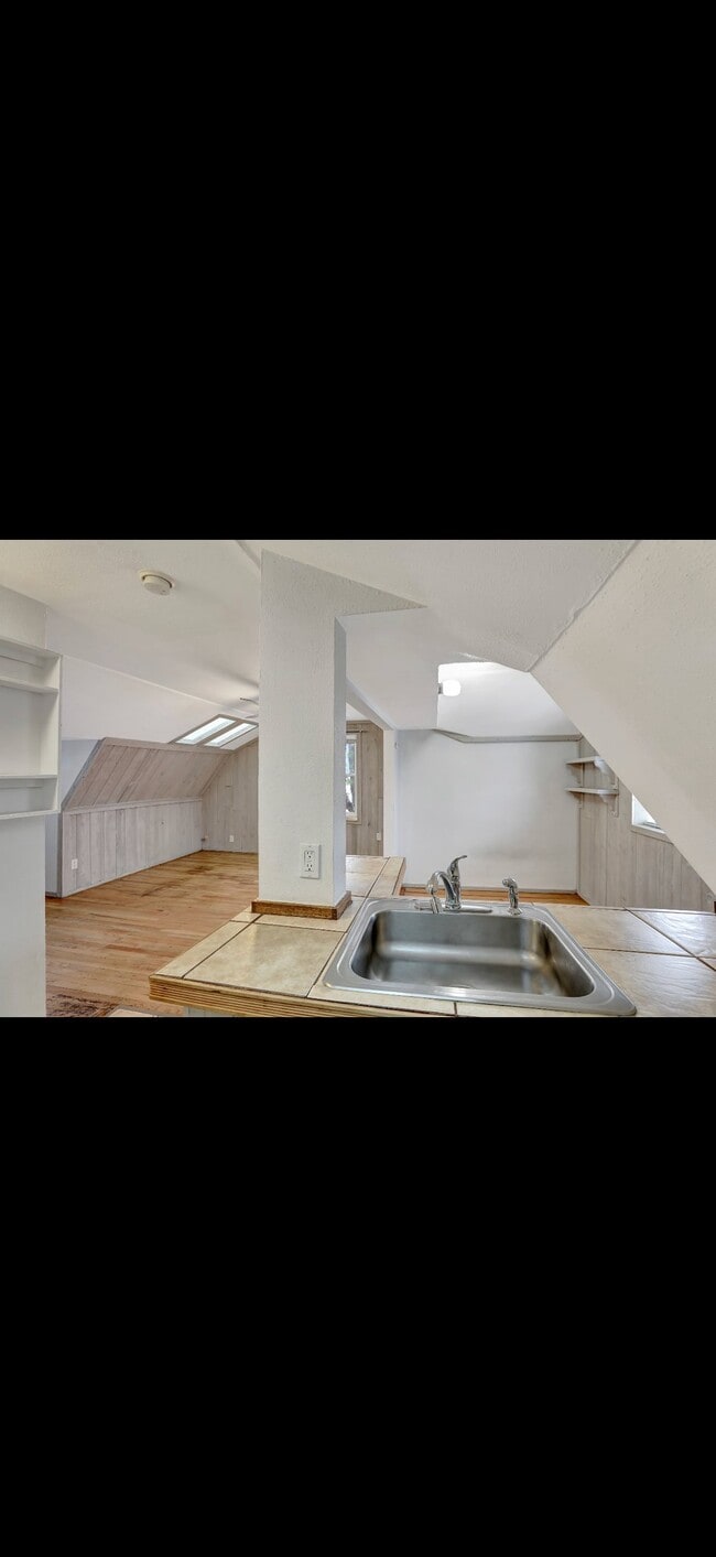 Photo - 511 S Pennsylvania St