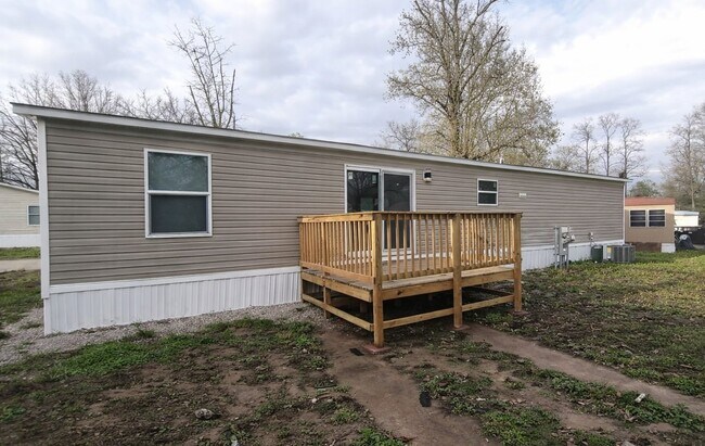 Photo - 82 Deerwood Park