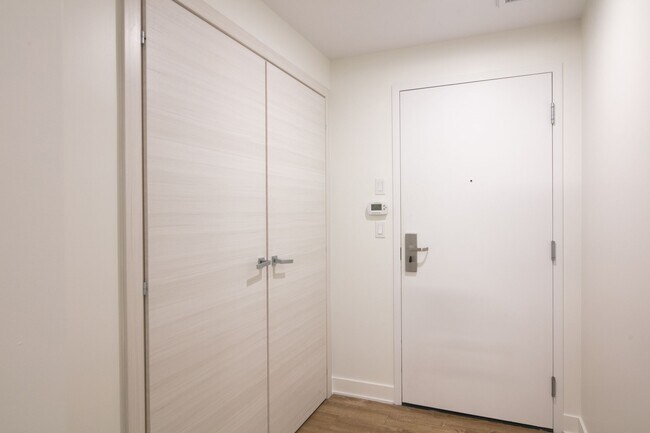 Photo - 30 Saint-Joseph Est Unit 603