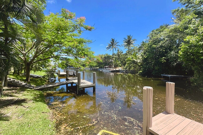 Photo - 521 Anchor Point