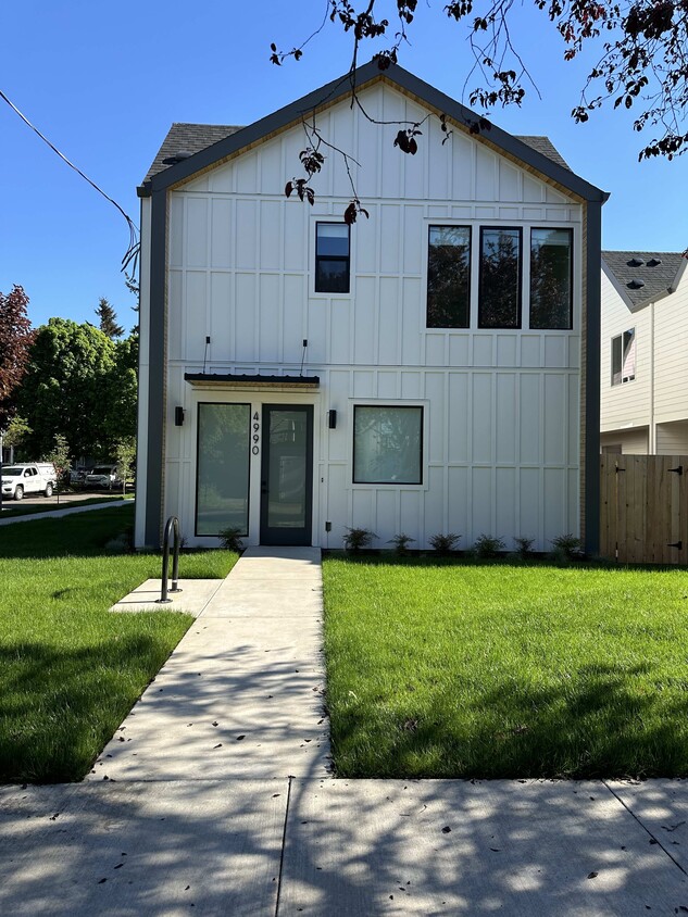 Photo - 4990 SE Ogden St (Portland, OR)