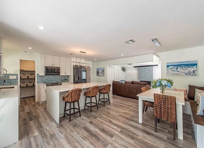 Photo - 778 5th Ave N