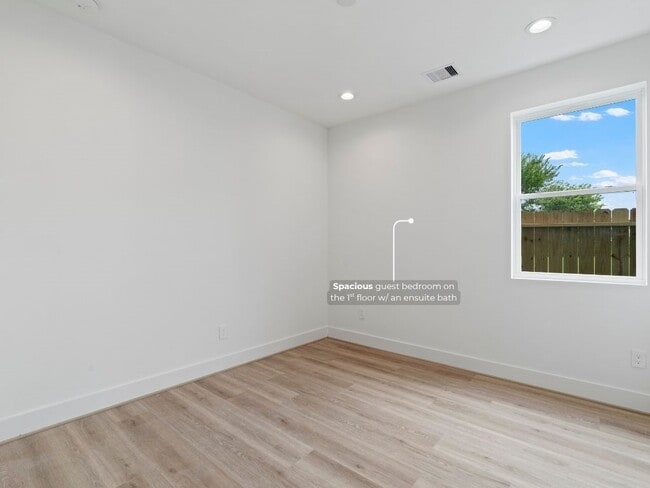 Photo - 4436 Oats St