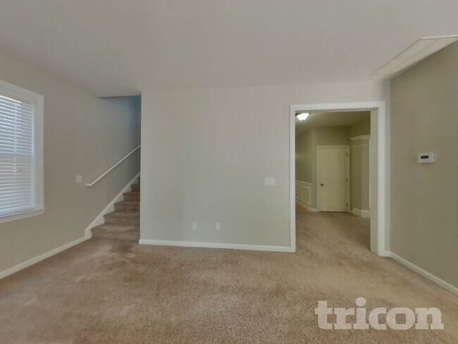 Photo - 3535 Arbroath Dr