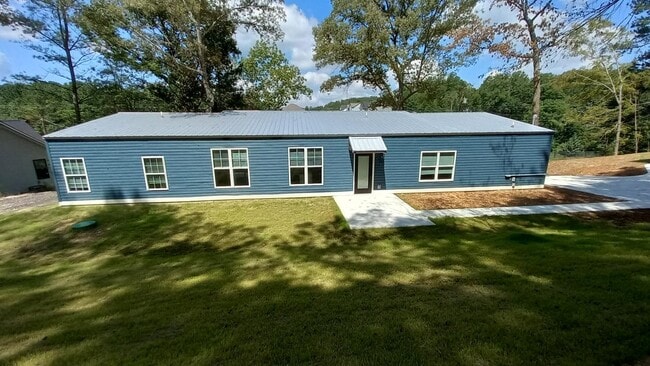 Photo - 1089 Long Hollow Rd