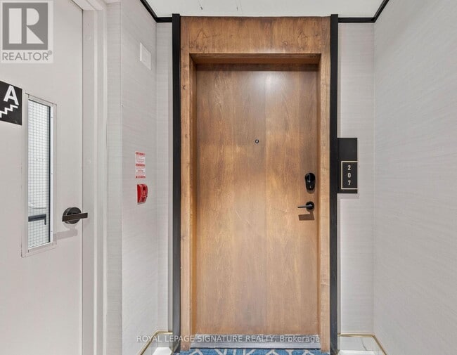 Photo - 120 Eagle Rock Way Unité 207