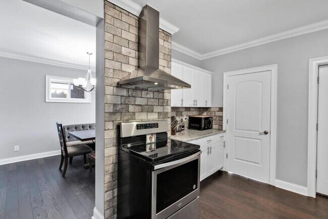 Photo - 827 S 22nd St