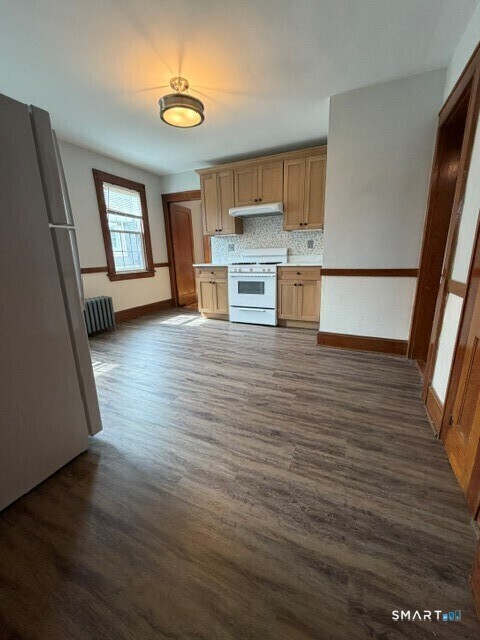 Photo - 82 Scofield Ave