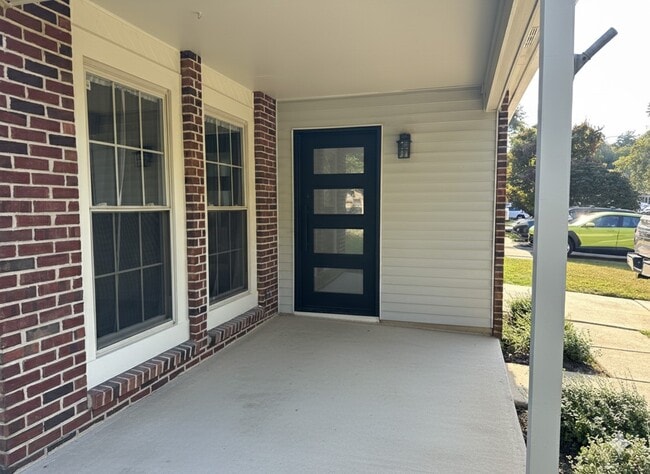 Photo - 223 Foxwood Ln