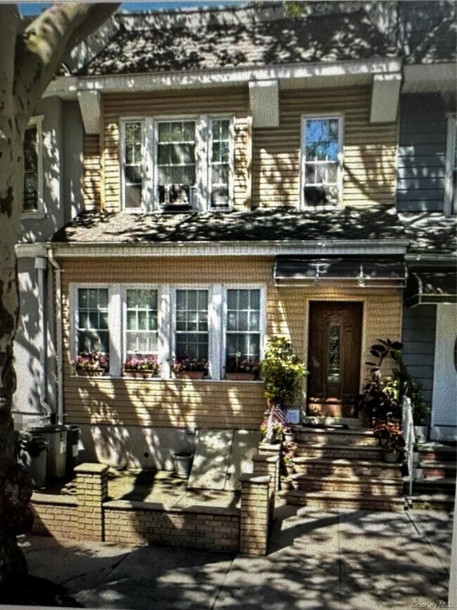 Photo - 72-36 67th Pl Unidad 2