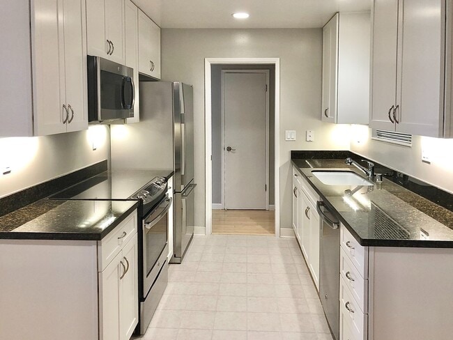 Photo - Noel Oaks Apartments