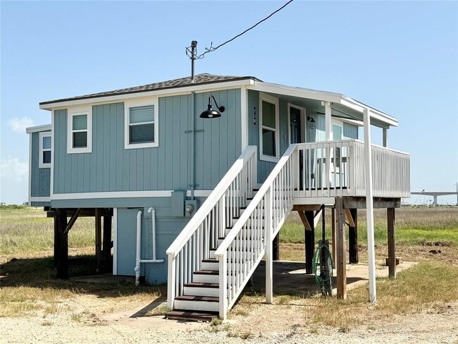 Building Photo - 738 Caisson St Rental