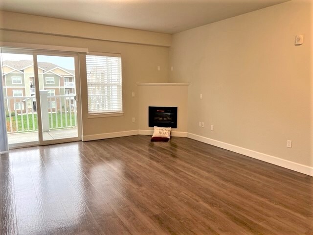 Seahawk Living Room - The Landing at Vancouver Apartments