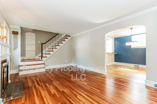 Photo - 404 Strawbridge Ave