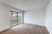 2BR, 1BA - 768SF